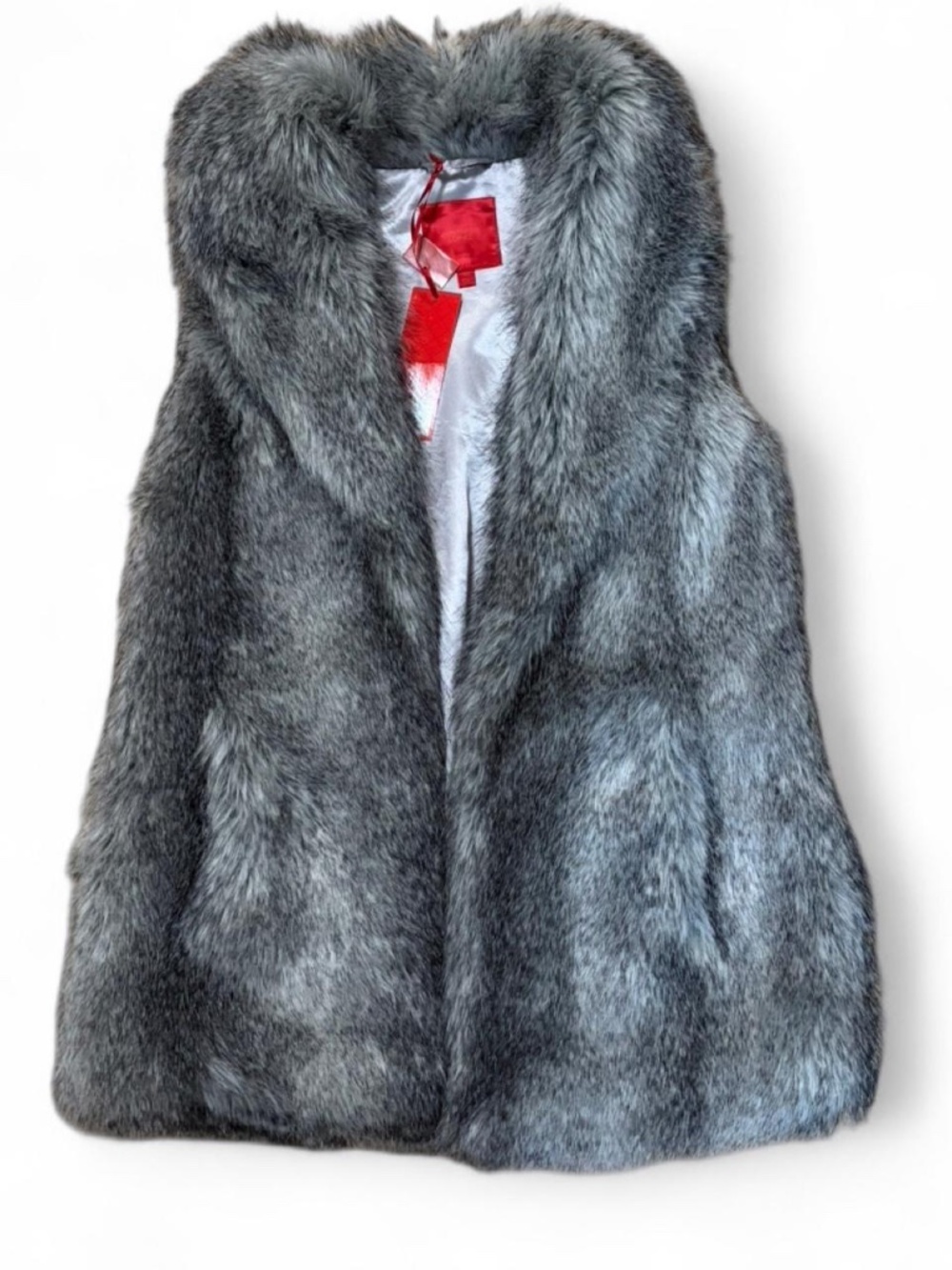 NWT Jenifer Lawrence grey faux fur vest Size: XS #winterwear #fauxfur